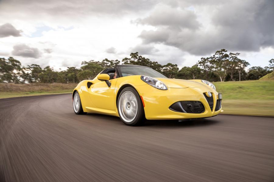  Alfa Romeo 4C Spider (960) 2015 года  (AU) (фото 5 из 40)